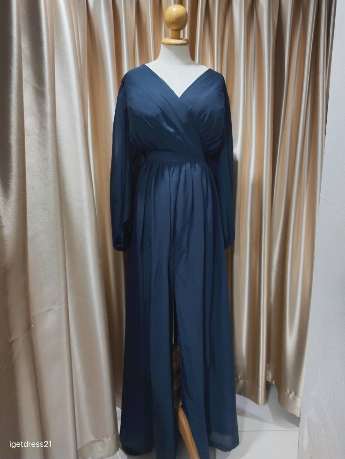 (PRE-LOVED) ชุดราตรียาวแขนยาวชีฟอง สีกรม 5XL