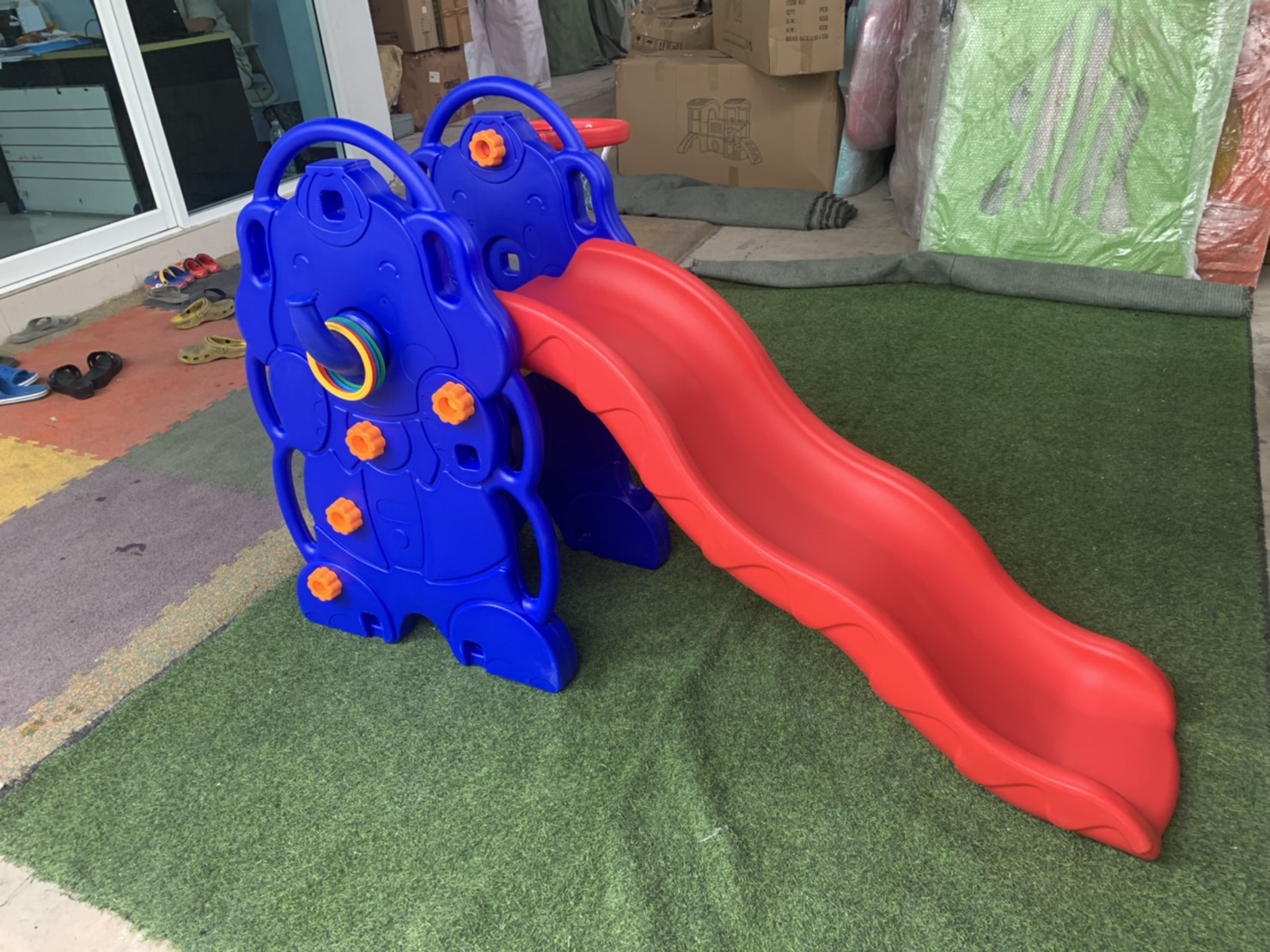 สไลด์เดอร์ช้างน้อย