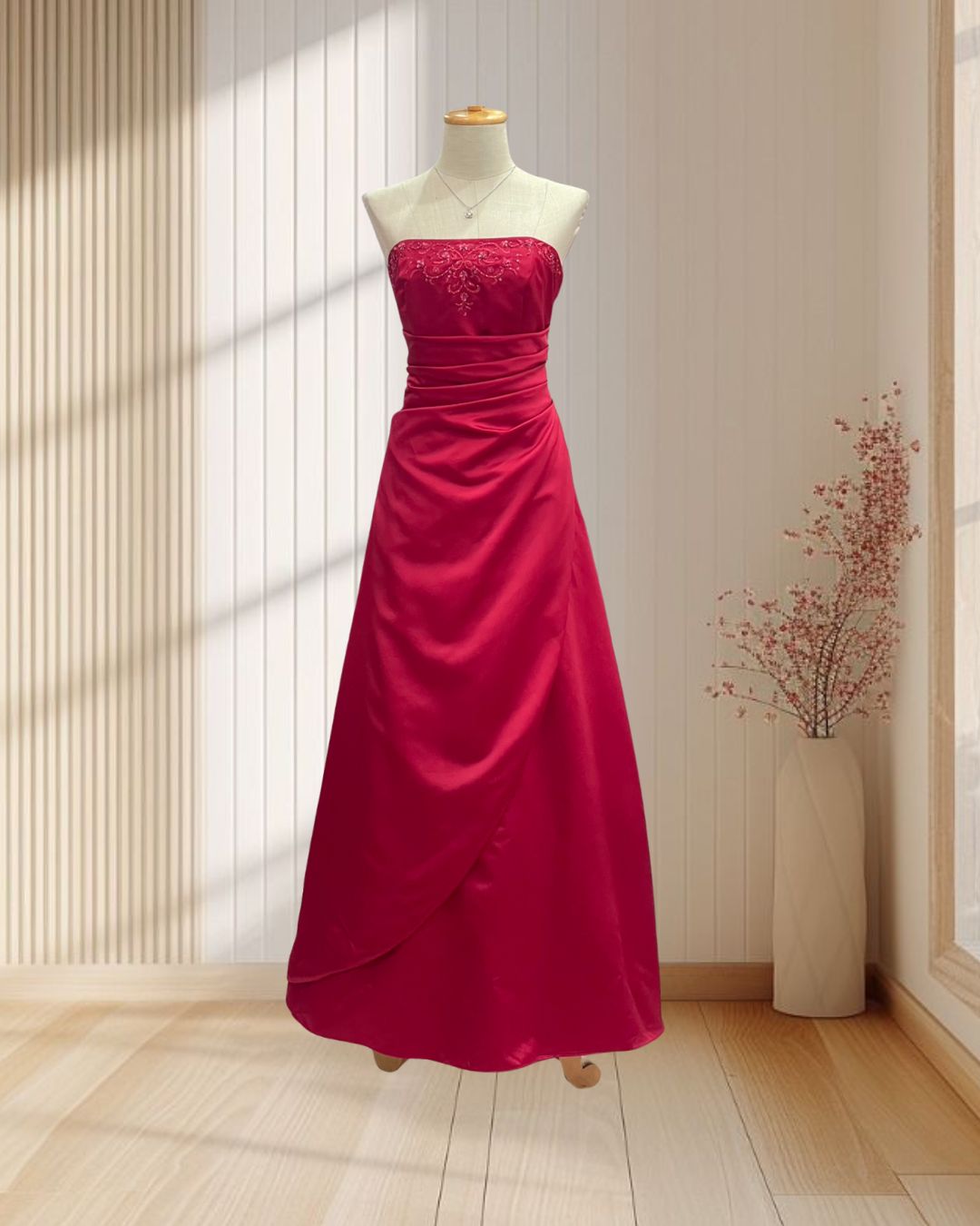 ราตรียาวสีแดง เกาะอก กระโปรงพอง จีบเอว ปักลายหน้าอก ไซส์ M
