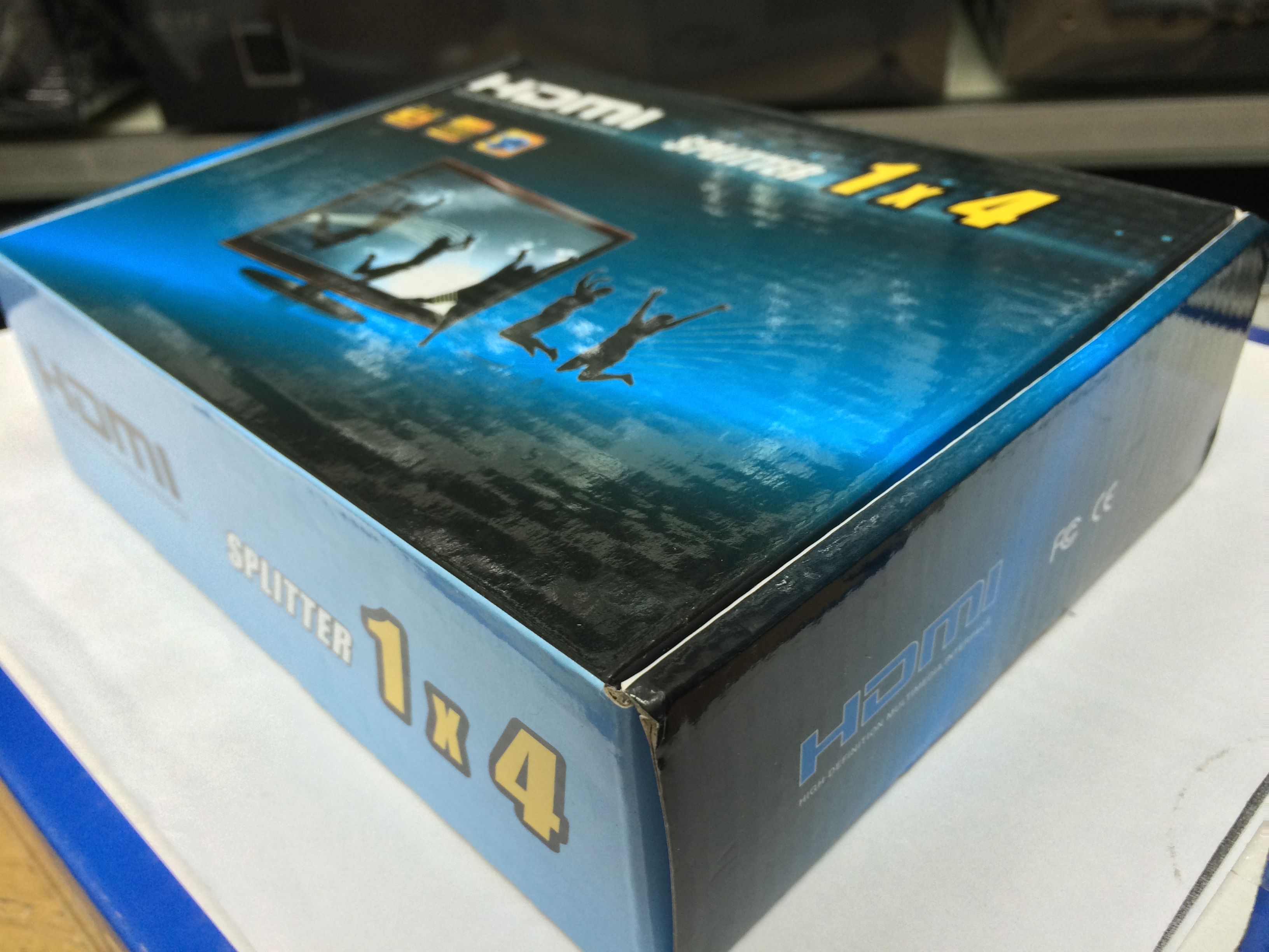 HDMI (V1.4 รองรับ 3D) Splitter 4 Port + Adapter