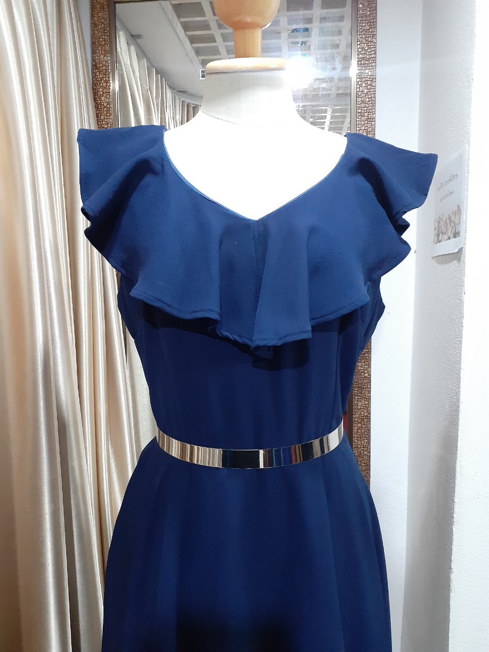 (PRE-LOVED) ชุดราตรีสั้นสีกรมปกระบาย (M) มือ2