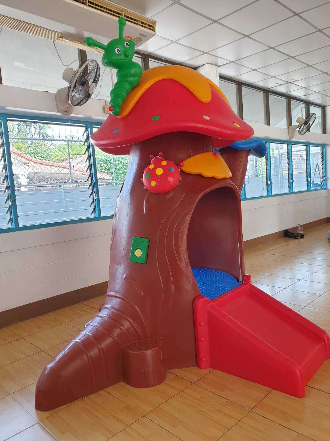 บ้านต้นเห็ด