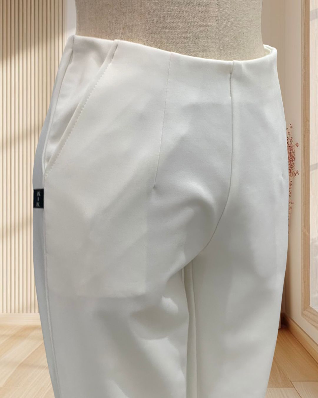 กางเกงขายาว สีขาว กระเป๋าข้าง ซิปข้าง ไซส์ S