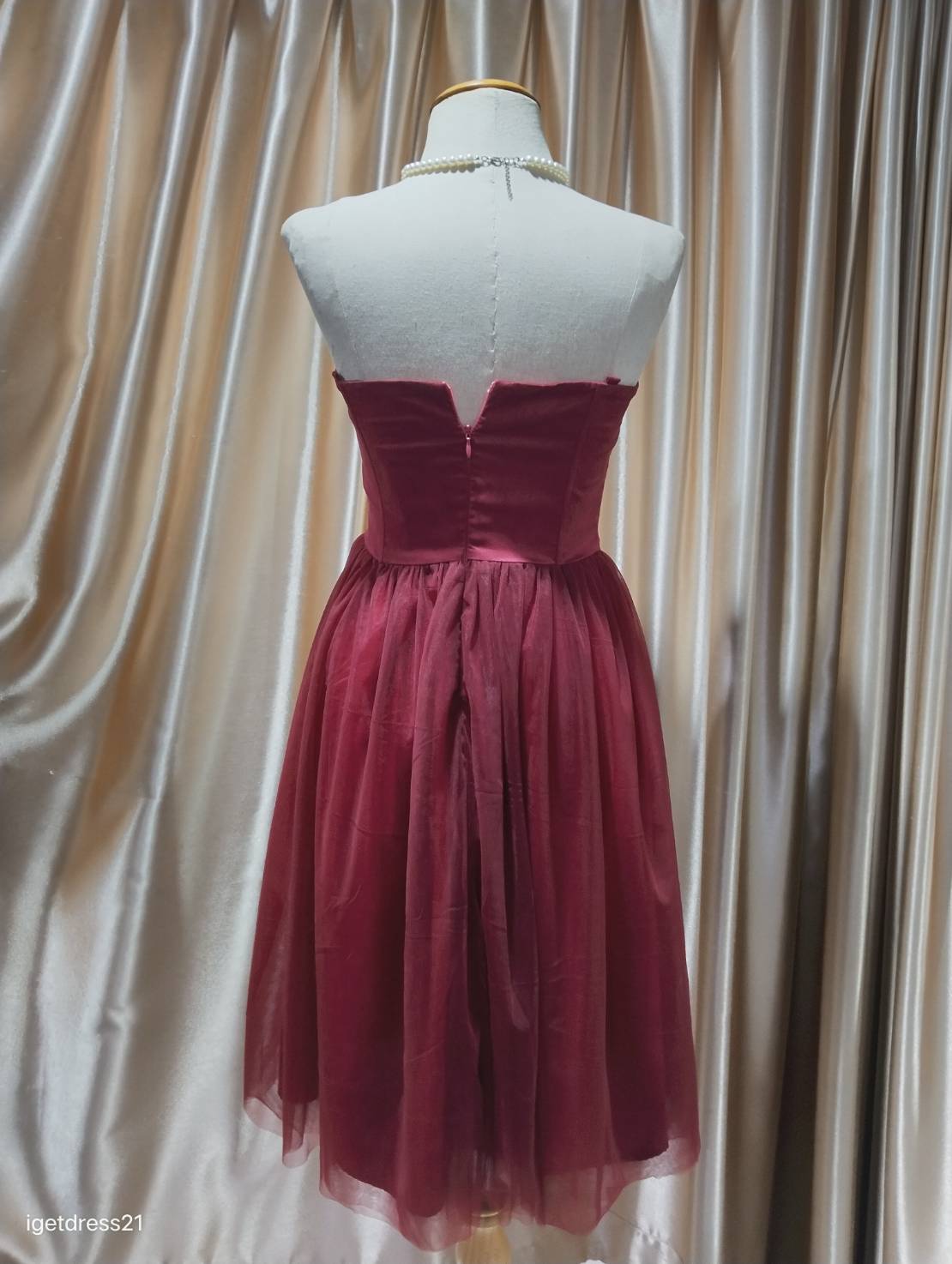 (PRE-LOVED) เกาะอกแดงมุ้ง(M) มือ2