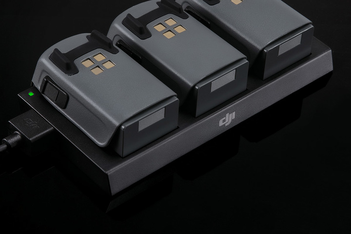 Spark Battery Charging Hub (สินค้ารับประกันโดย SYNNEX)