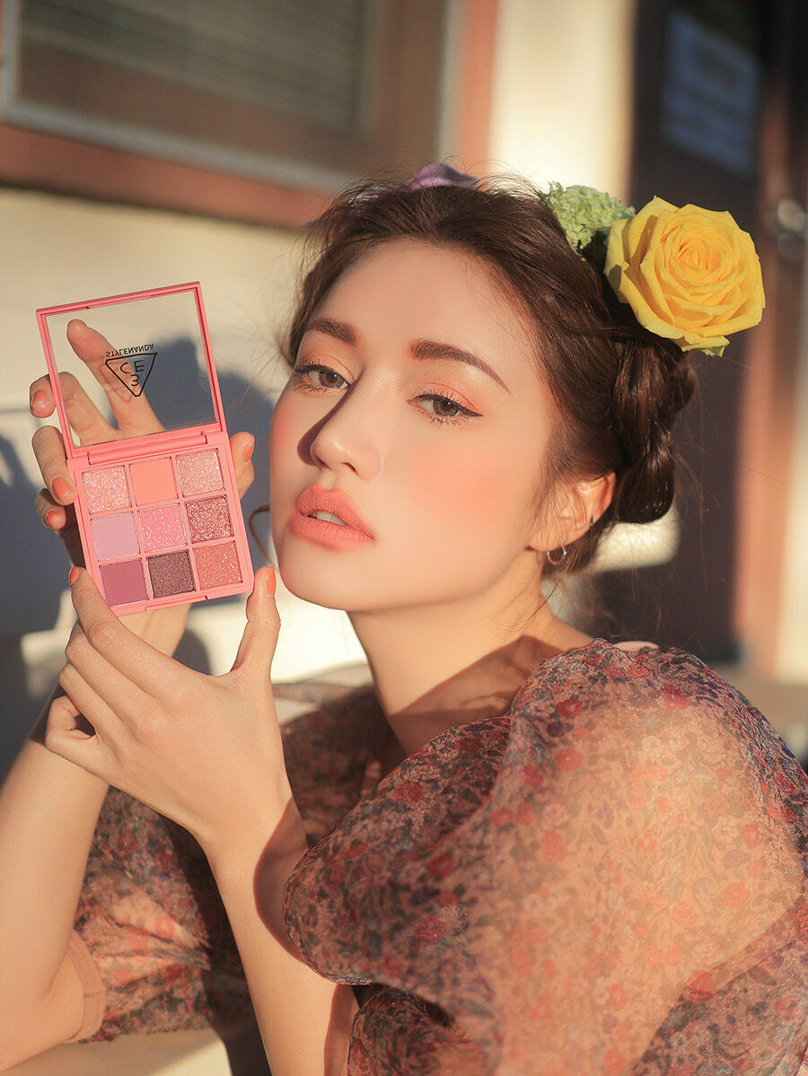พาเลทอายแชโดว์ 3CE Multi Eye Color Palette สี Beach Muse