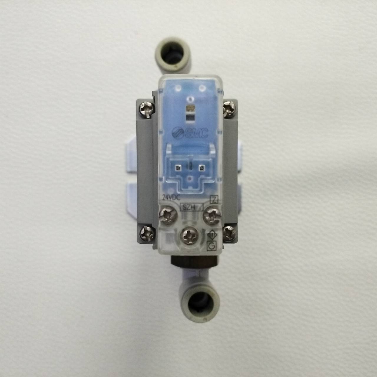 Solenoid Valve SMC รุ่น VP542-5LOZE1-03A-F, 3/2, Coil 24Vdc