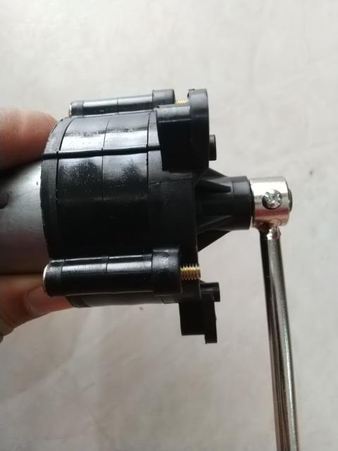 เจเนอเรเตอร์ปั่นไฟ 20 วัตต์พร้อมด้ามหมุน