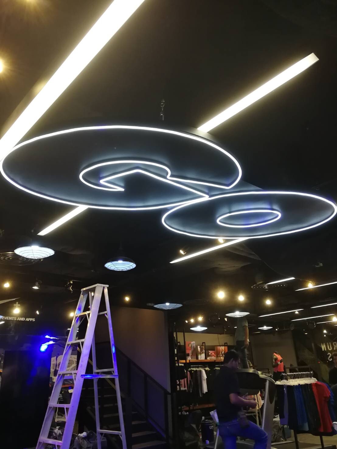 อักษรโลหะติดไฟนีออน flex led ติดตั้งที่ shop nike สาขาสยามวัน #ป้ายปทุมวัน