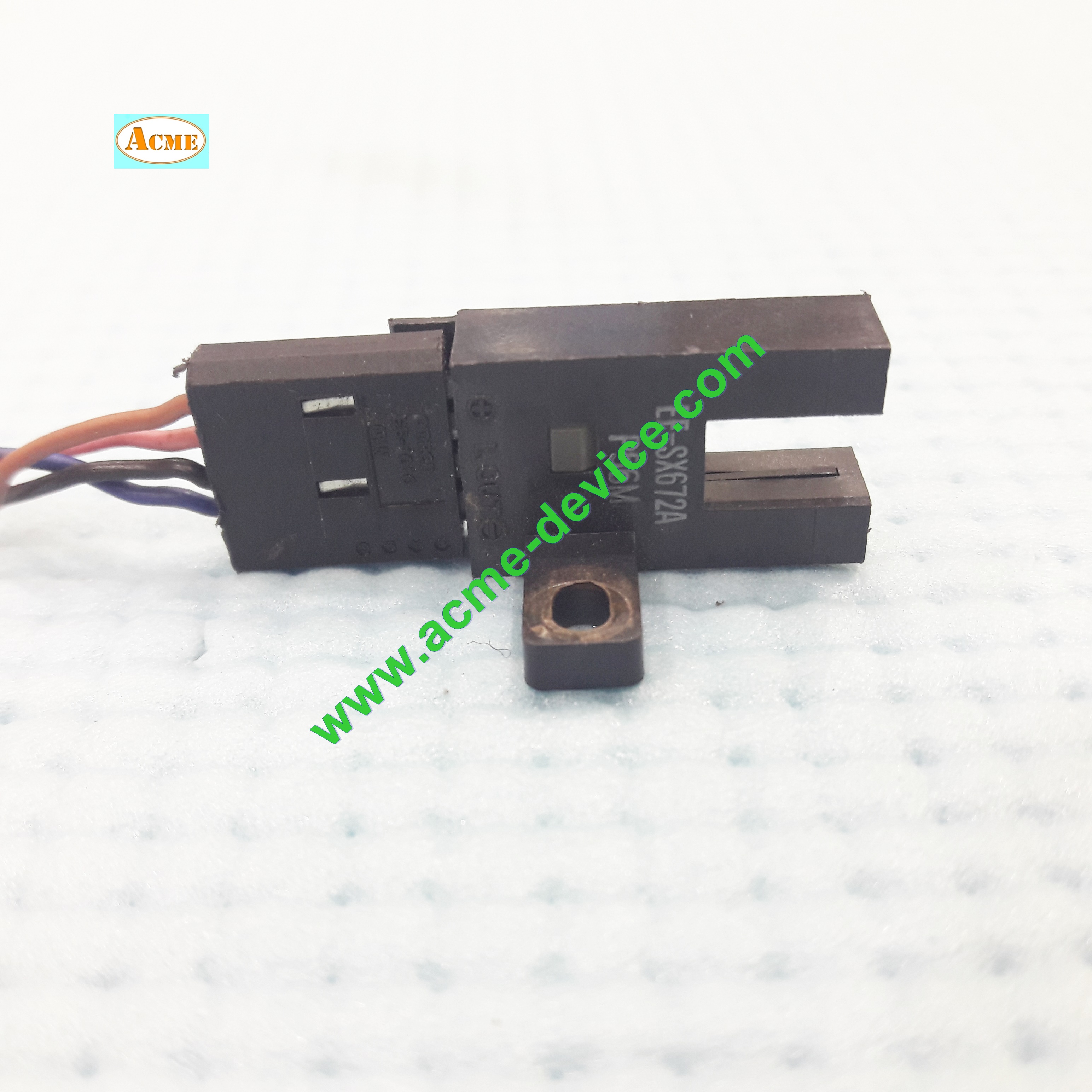 Photoelectric Omron รุ่น EE-SX672A, ระยะ 5mm, Dark-ON, Light-ON, NPN