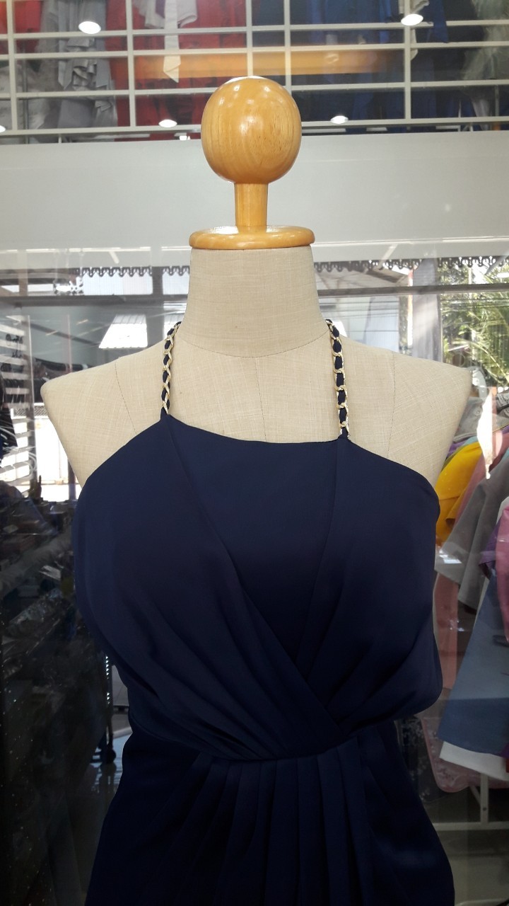 (PRE-LOVED) ยาวกรมคล้องคอ (L)