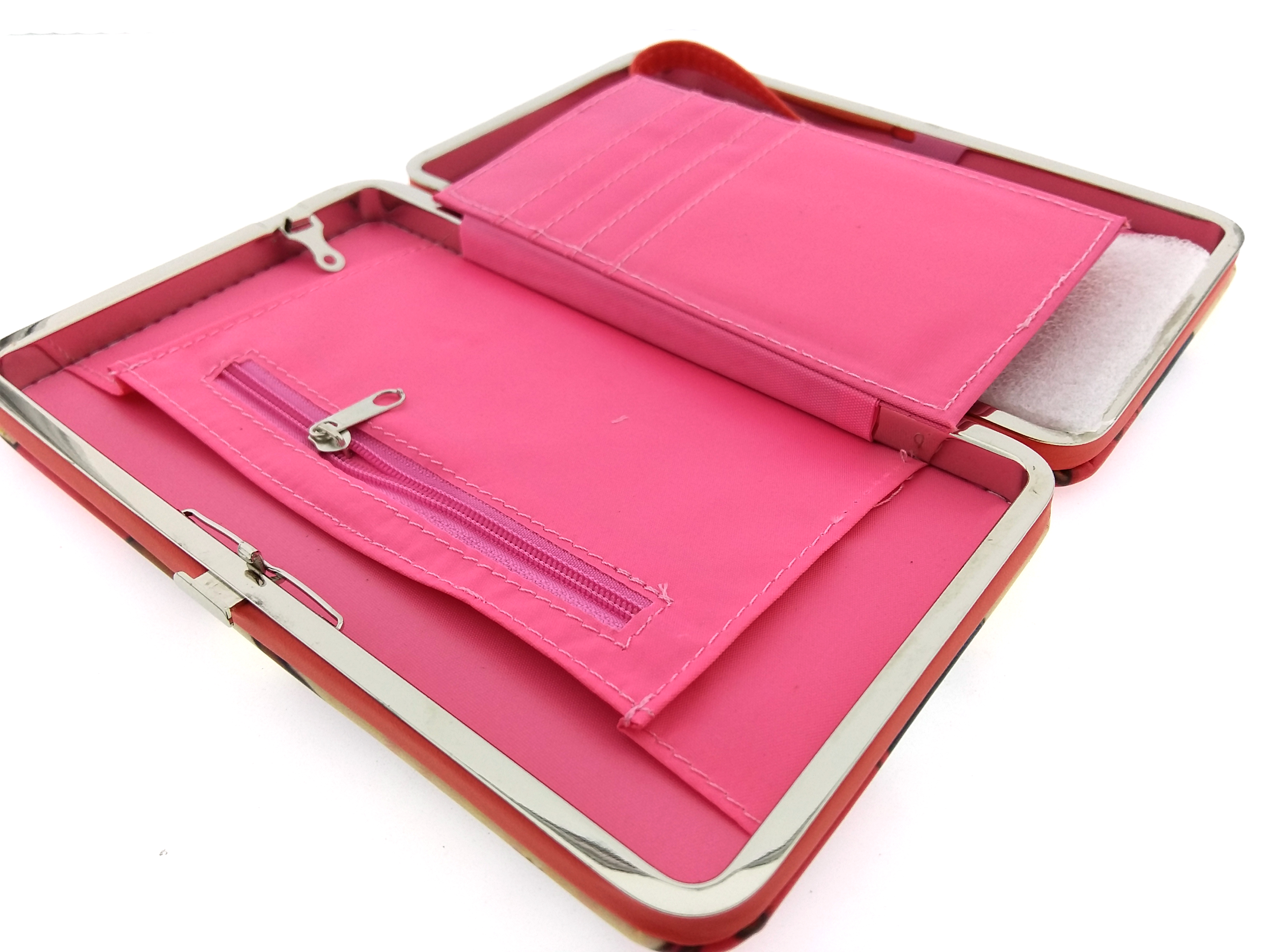 กระเป๋าใส่มือถือสมาร์ทโฟนและของเอนกประสงค์ ลายเด็กผู้หญิง (ขนาด 11x19ซม.)