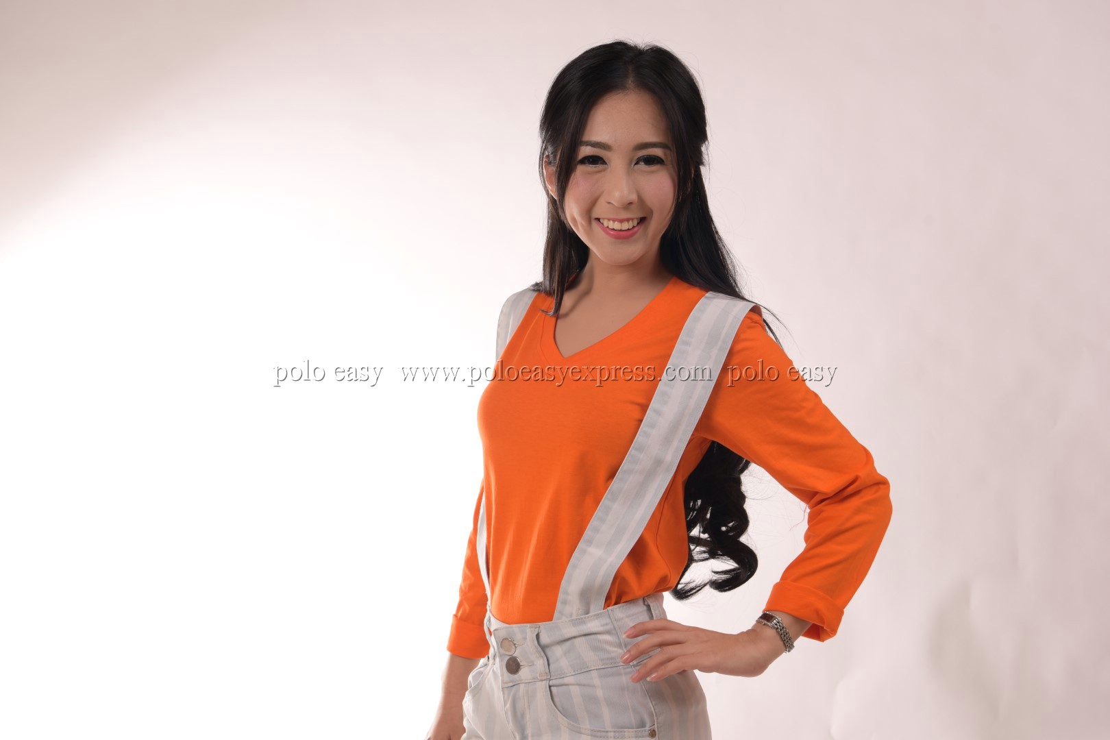 เสื้อยืด สีส้ม คอวี แขนยาว Size 2XL