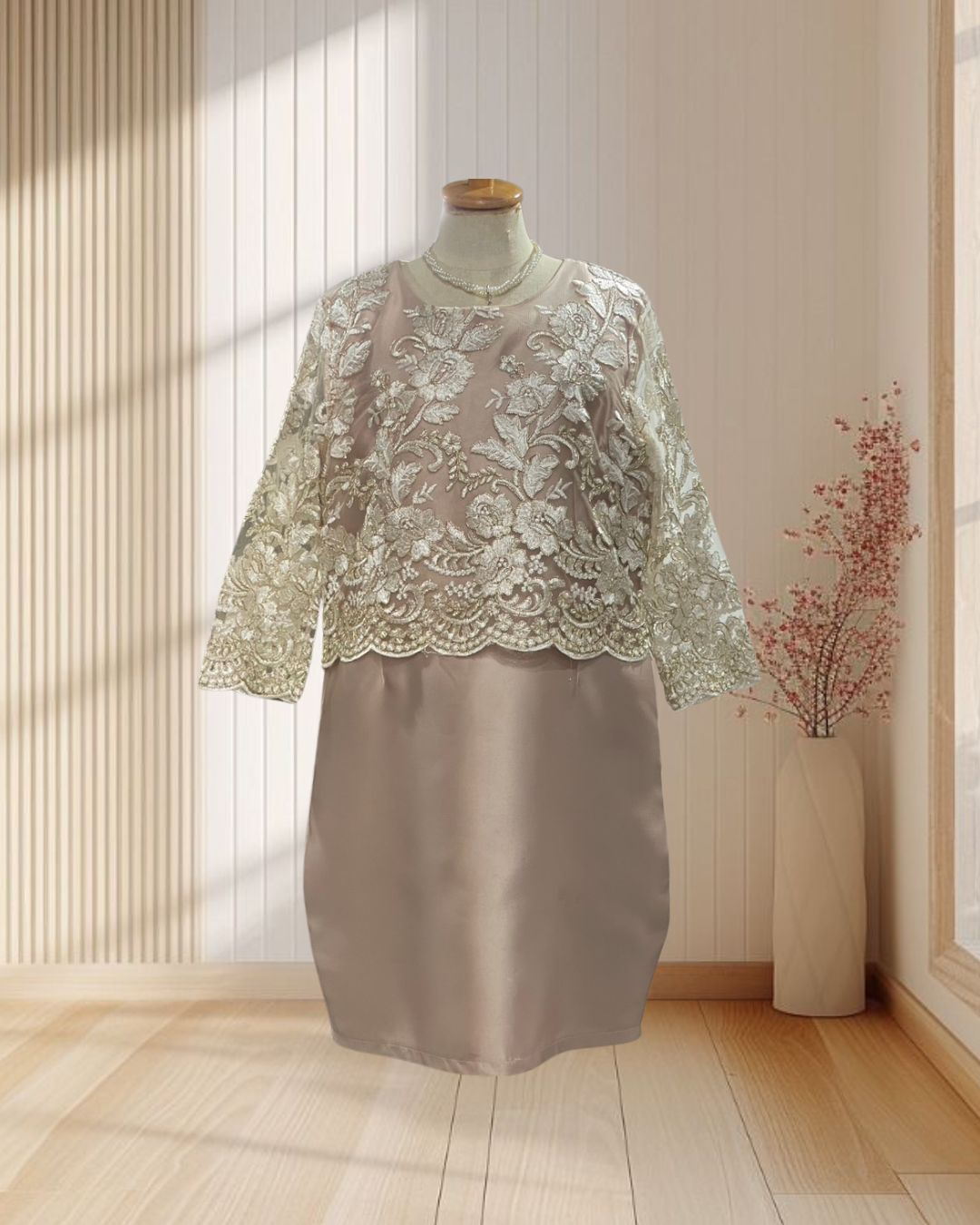 (PRE-LOVED) ชุดเดรสแม่เจ้าสาวสีชมพุอ่อน ปักผ้าลูกไม้ ไซส์ 2XL