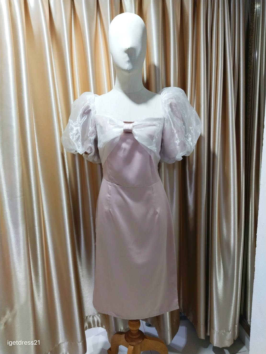 ราตรีสั้นแต่งผ้าแก้วโบว์อกและแขนXL
