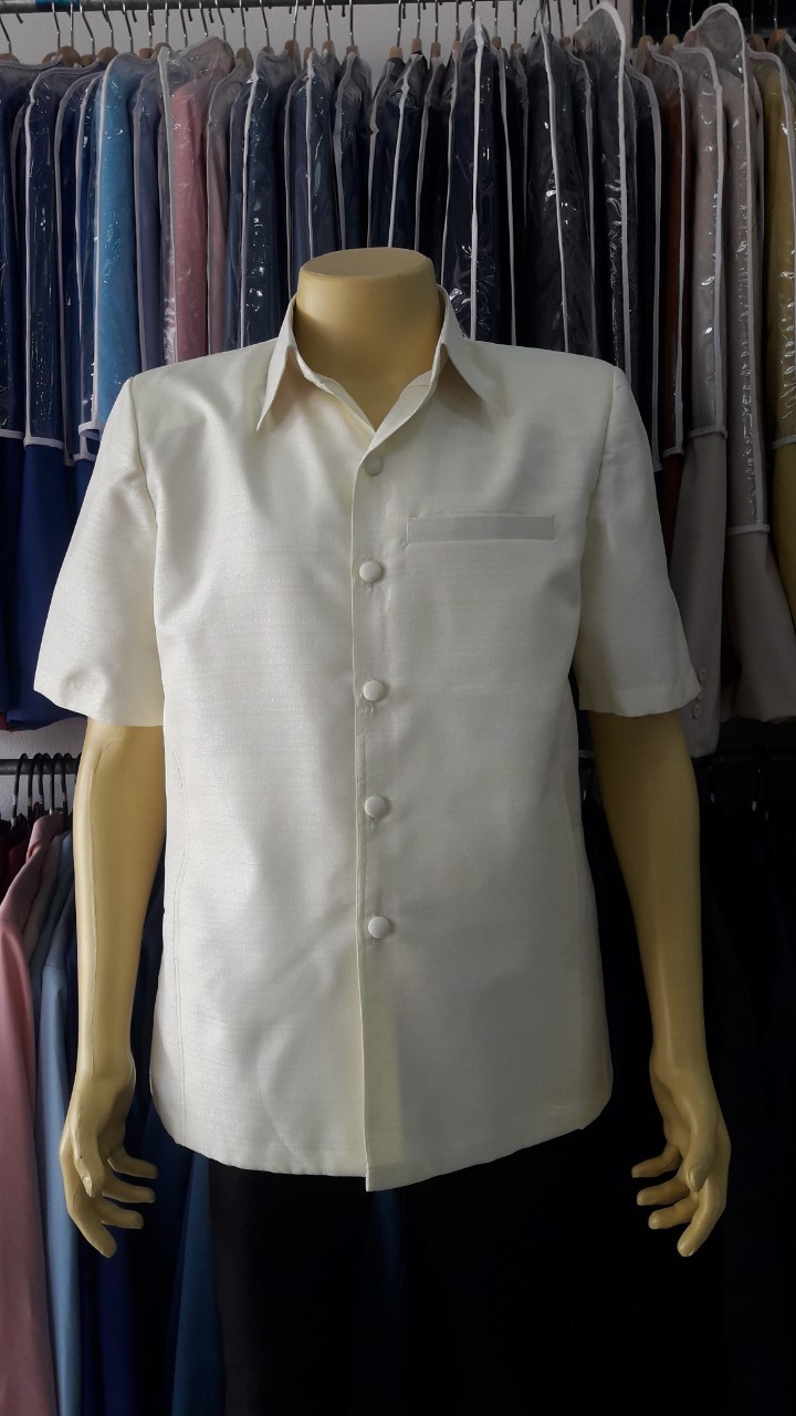 เสื้อซาฟารีผ้าไหมสีครีม (L)