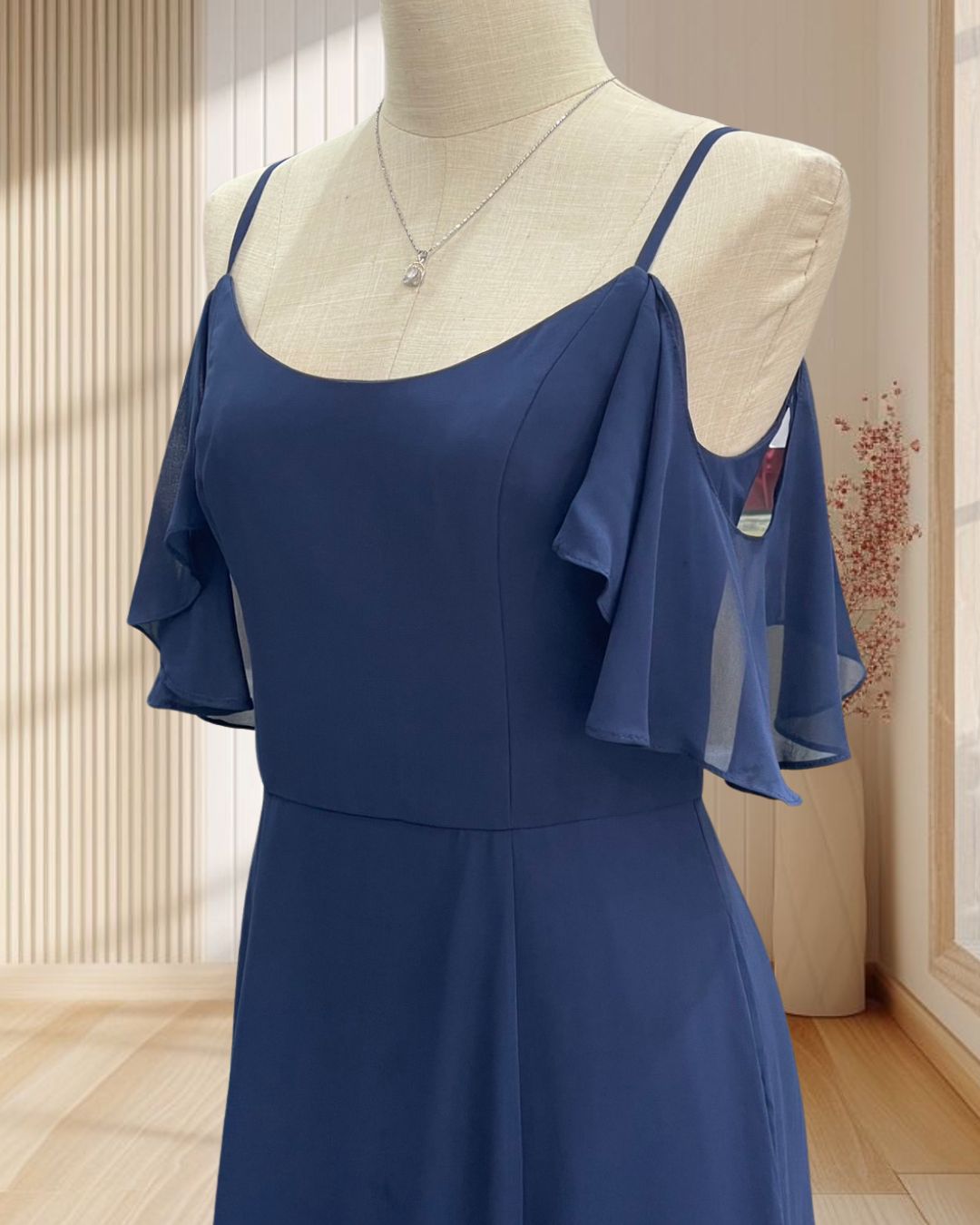 ราตรียาวสีกรม สายเดี่ยว เปิดไหล่ ผ้าชีฟอง ไซส์ S