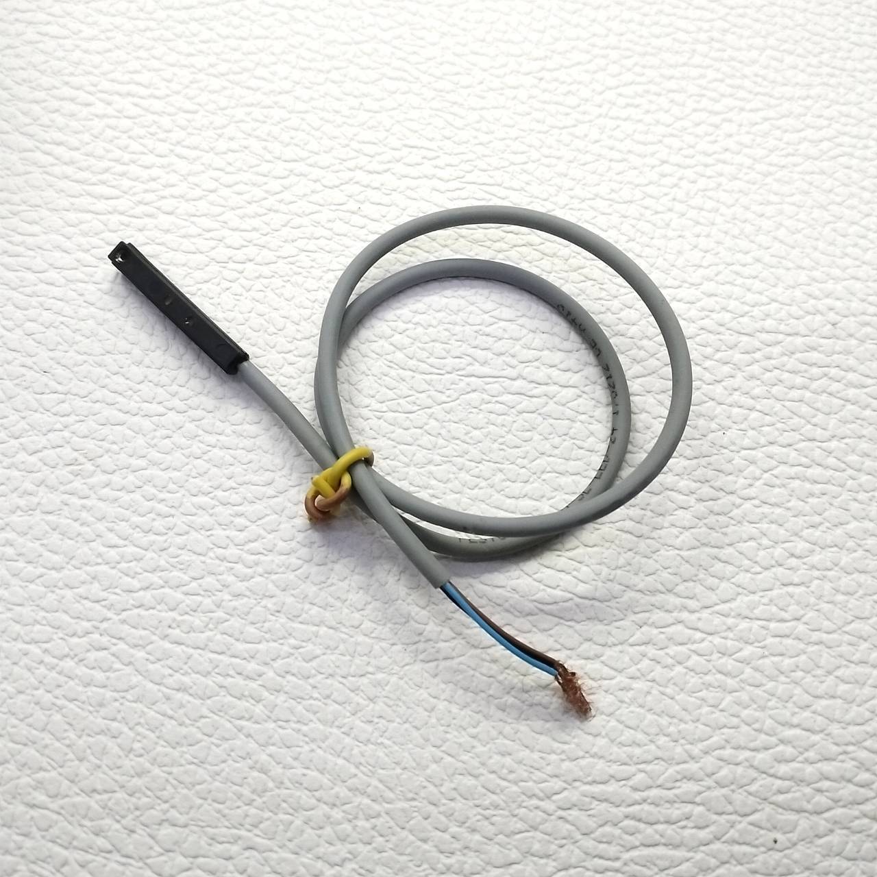 Reed Switch Festo รุ่น SME-10-SL-LED-24, 3Wire, PNP, NO