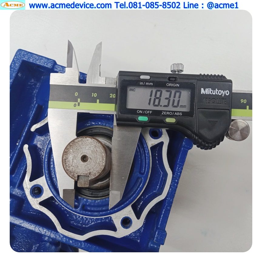 Worm Gear Motovario รุ่น NMRV040, Ratio 20:1, (เพลาเข้า 11mm, ออก 18mm)