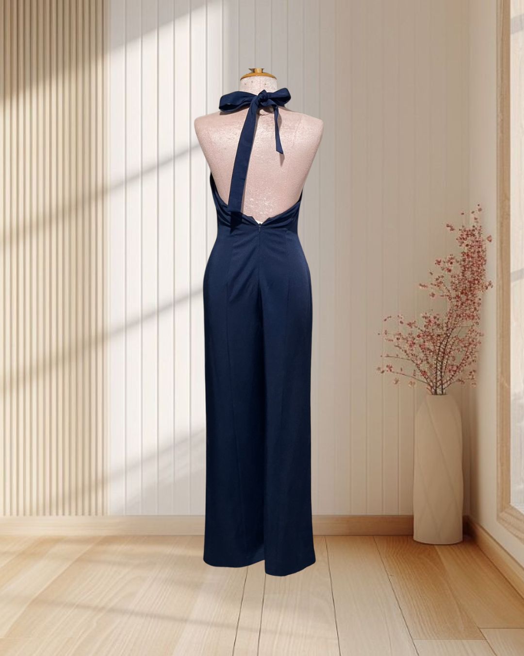 (PRE-LOVED) จั๊มพ์สูทสีน้ำเงิน ผูกโบว์คล้องคอ เรียบหรู ไซส์ S