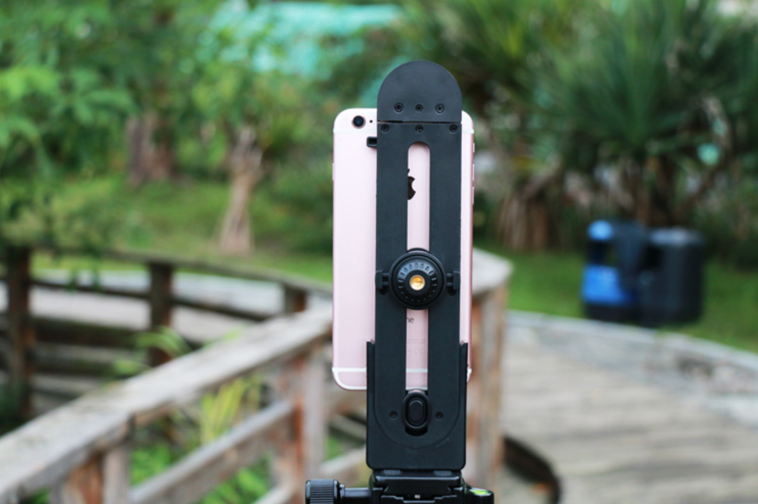 คลิปหนีบยี่ห้อUlanzi สำหรับหนีบแท็บเล็ต โทรศัทพ์มือถือที่มีหน้าจอใหญ่ **ของแท้**