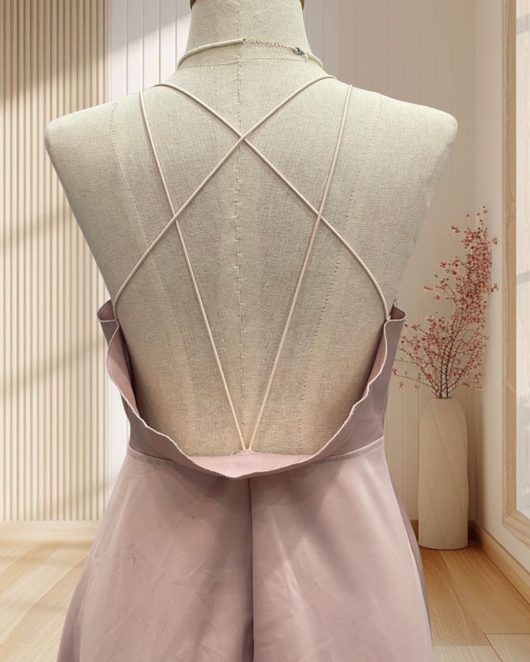 ราตรีสั้นสีนู้ด สายเดี่ยวไขว้ เว้าหลัง ไซส์ S