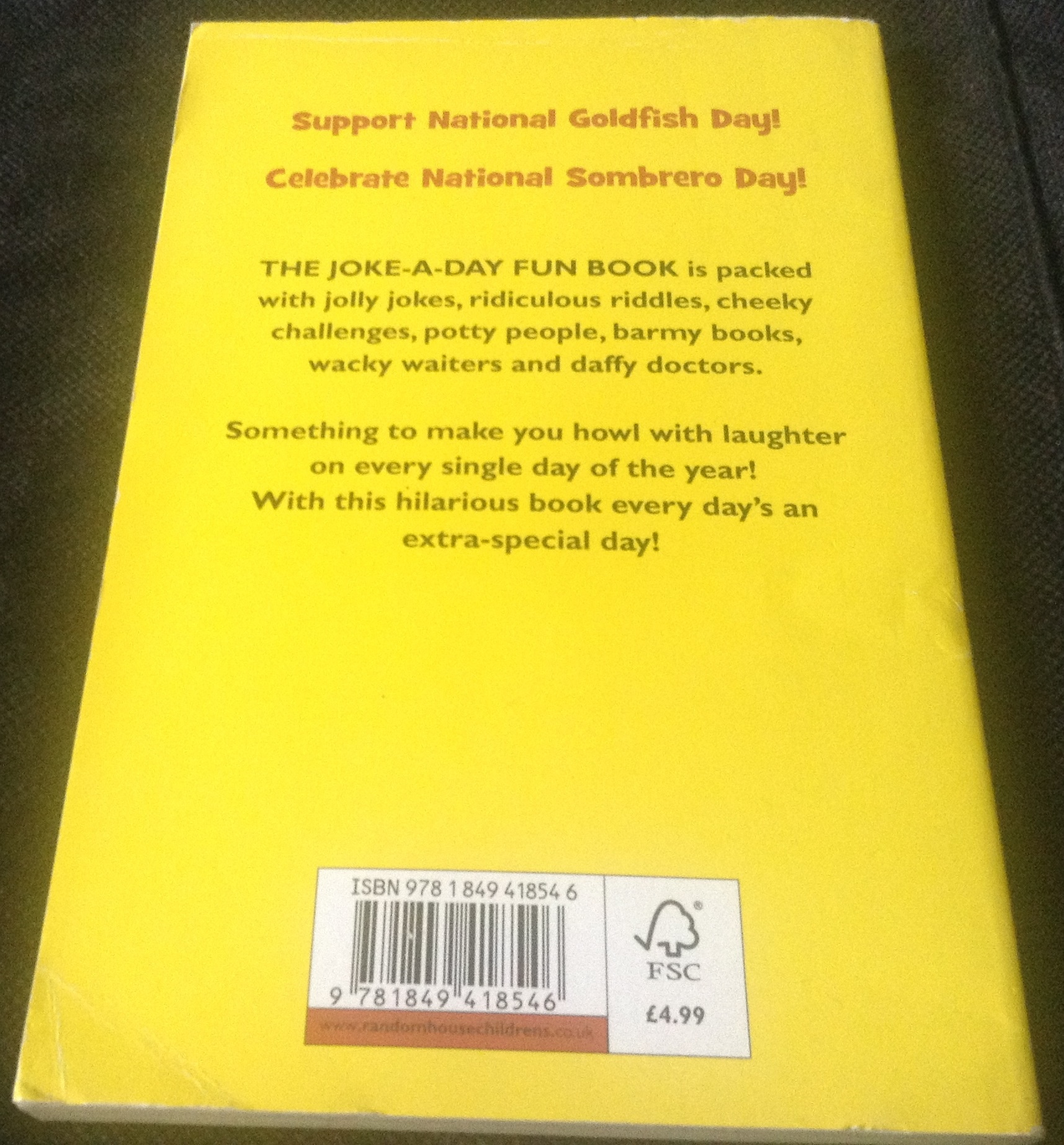 The Joke-a-day Fun Book Janet Rogers ราคา 100