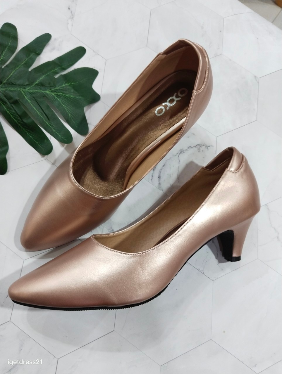 รองเท้าคัชชูส้นสูงเรียบเงา Pink Gold 39