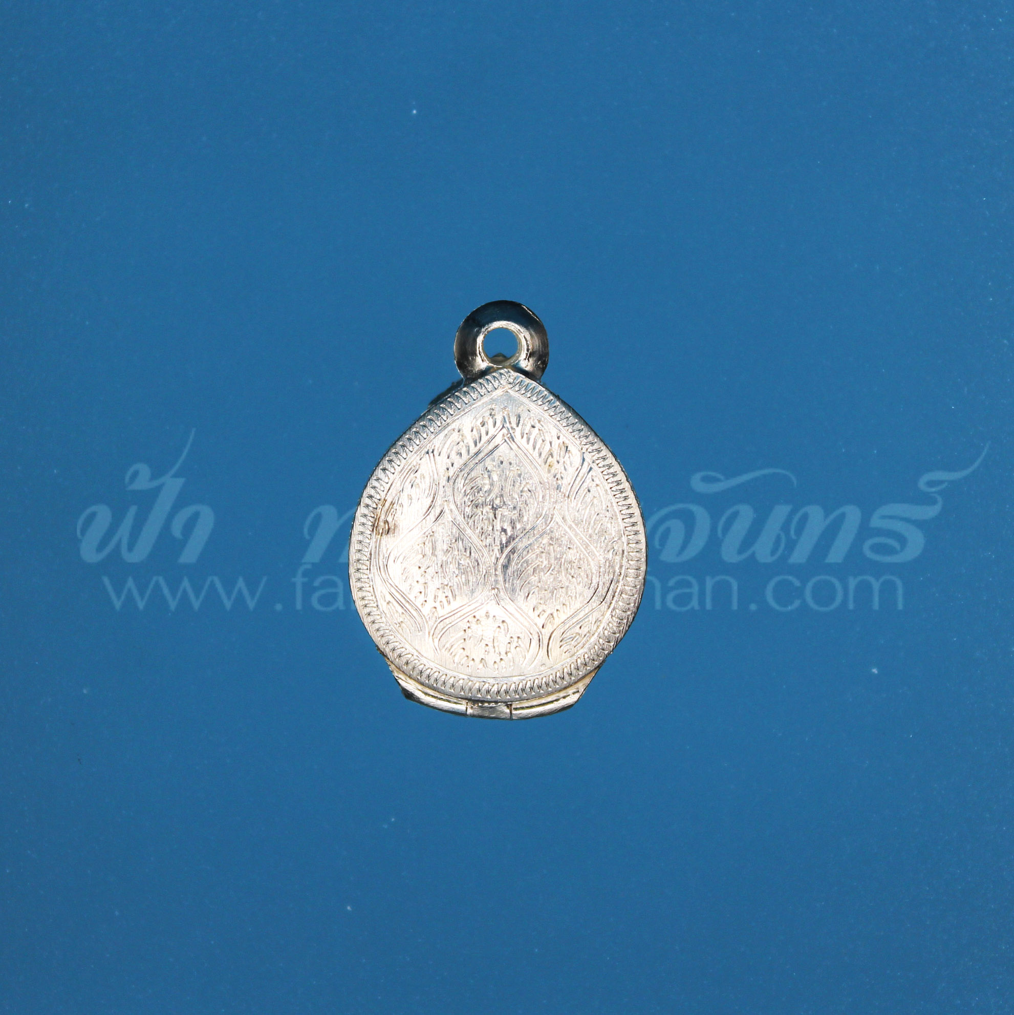 ตลับเหรียญกลม ปิดหลัง เงินแกะลาย 92.5%