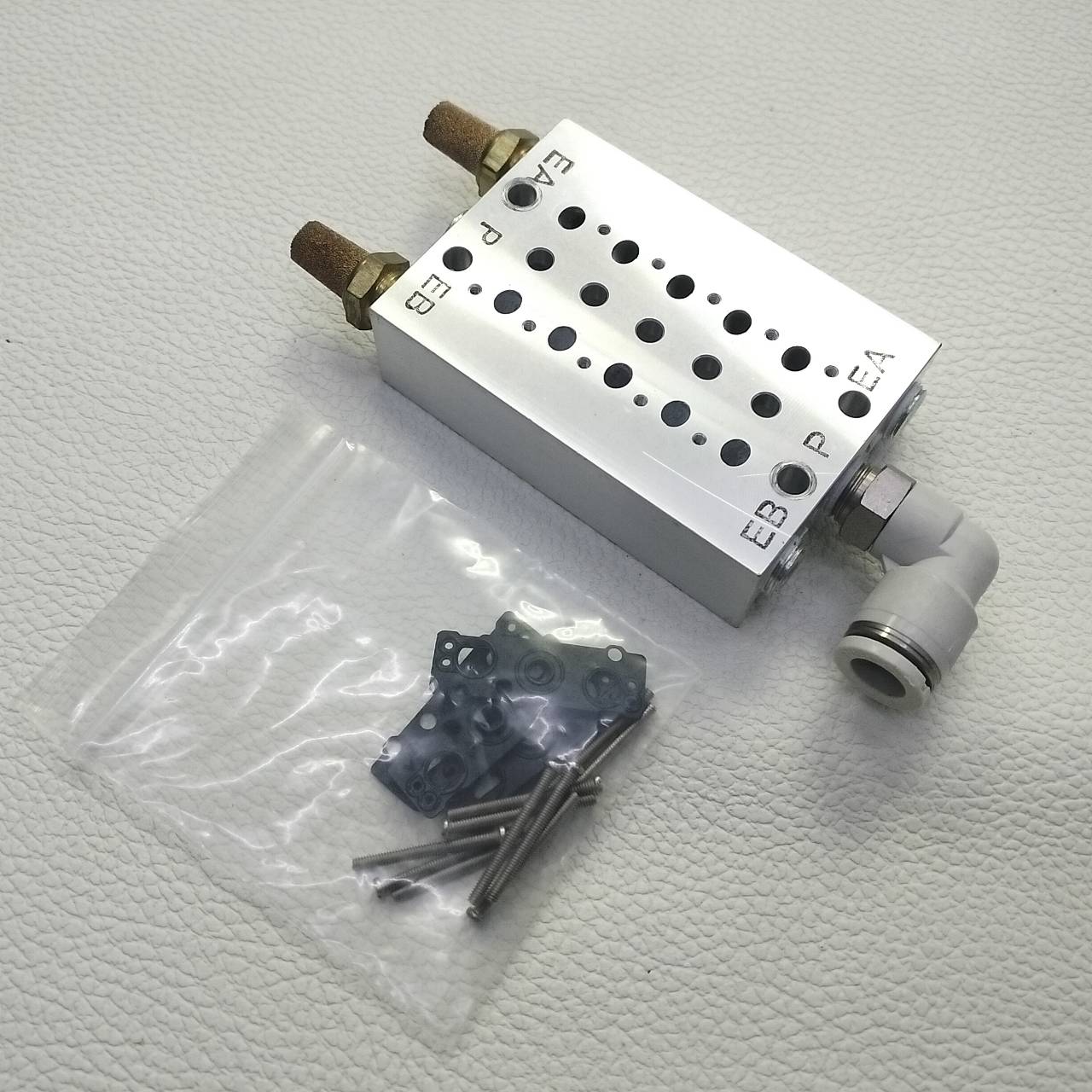 Manifold SMC รุ่น SS5Y3-20-05, 5 station, for Solenoid SY3