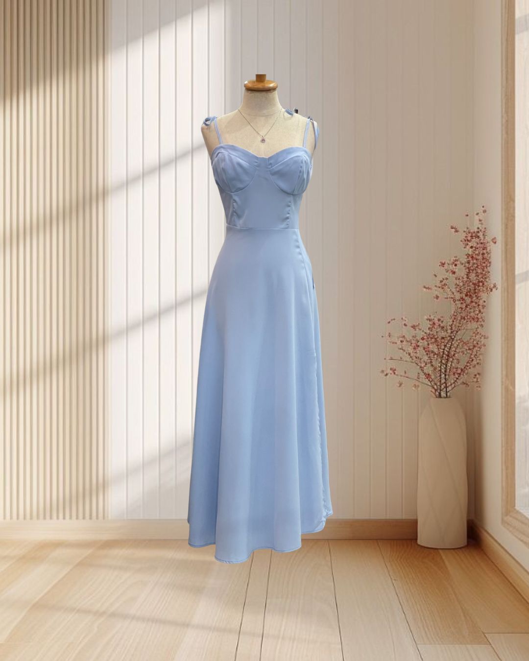 เดรสยาวสีฟ้า สายเดี่ยวผูกโบว์ ผ้าเบาบางสบาย ไซส์ L