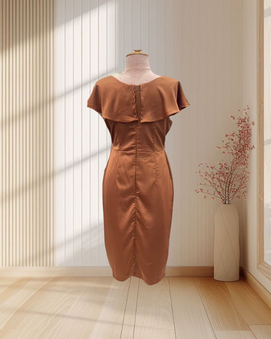 (PRE-LOVED) ราตรีสั้นสีน้ำตาล ปกแขนระบาย ไซส์ L