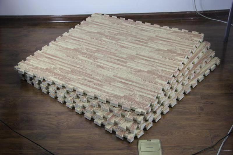 แผ่นโฟมลายไม้