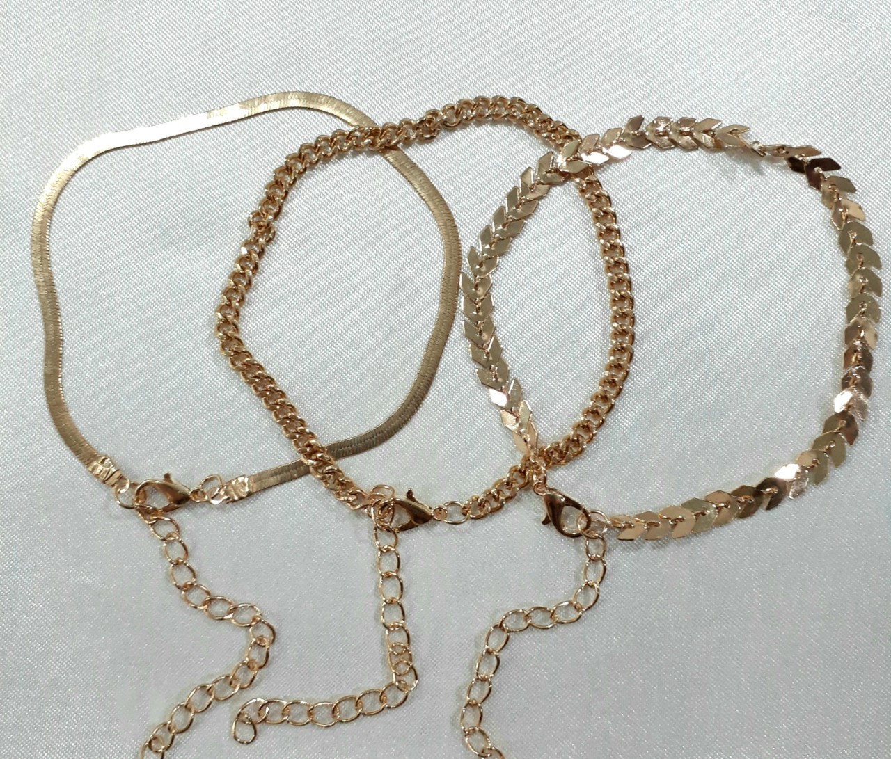 สร้อยข้อมือเซต3ชิ้น