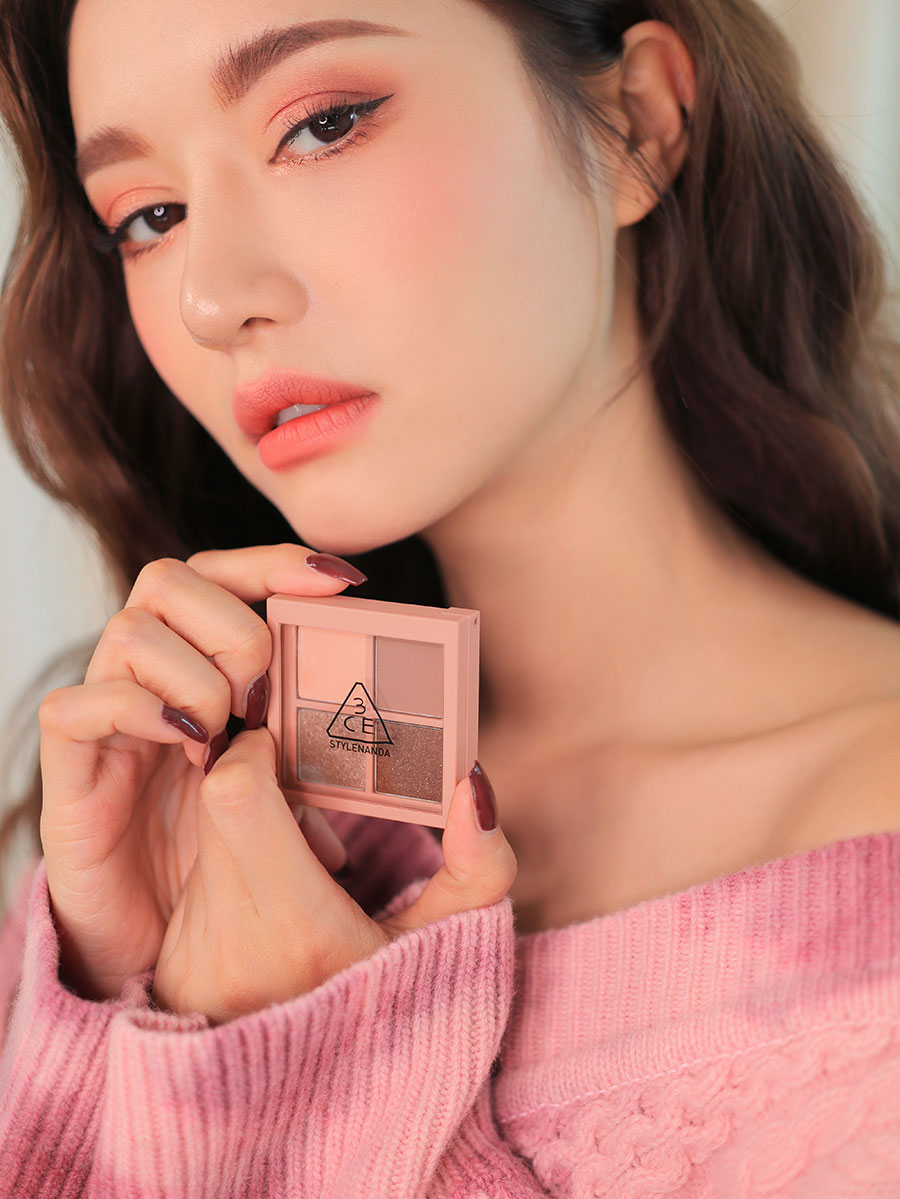 พาเลทอายแชโดว์ 3CE Mini Multi Eye Color Palette สีSide by Side