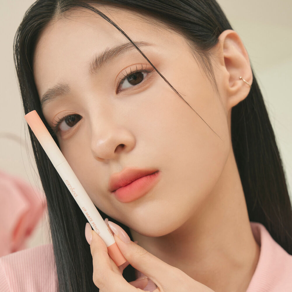 ลิปเพ็นซิลโรแมนด์ Romand Lip Mate Pencil 0.5g #03 Kaya Beige