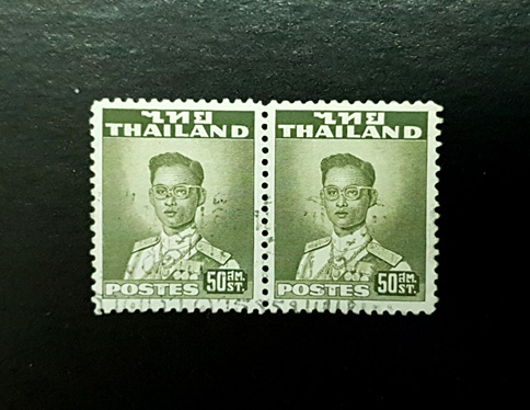 แสตมป์พระรูปรัชกาลที่ 9 ชุดไทยแลนด์ หน้าดวงราคา 50 สต. บล็อกสองสภาพใช้แล้ว