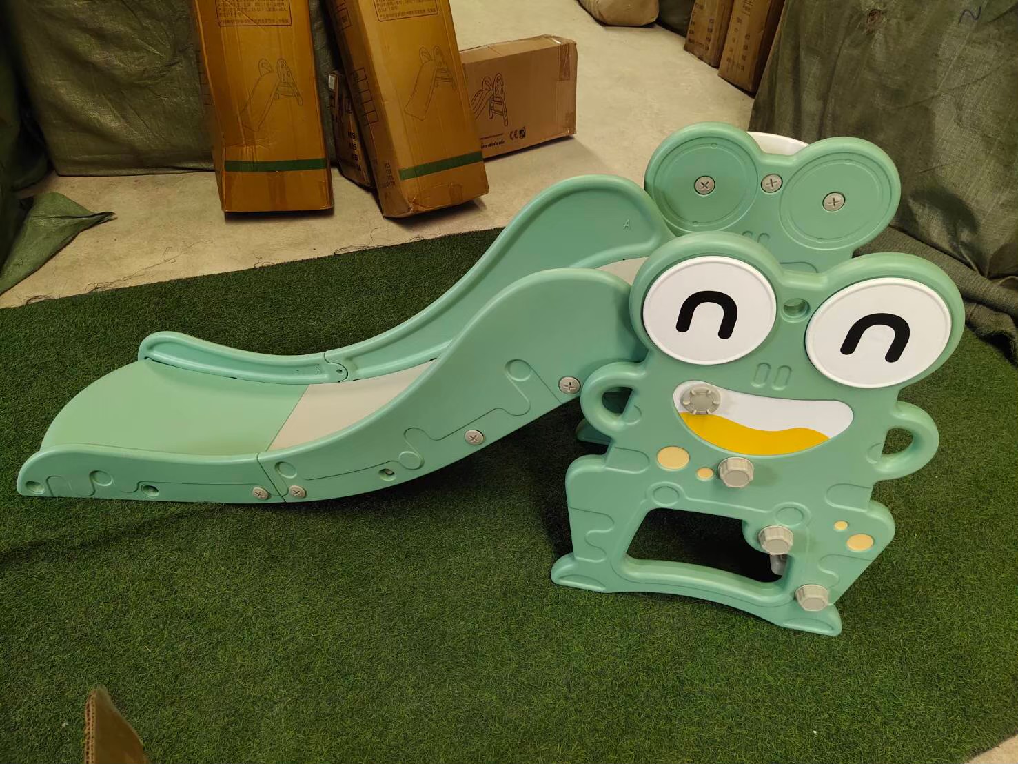 กระดานลื่นกบเขียวพาสเทล