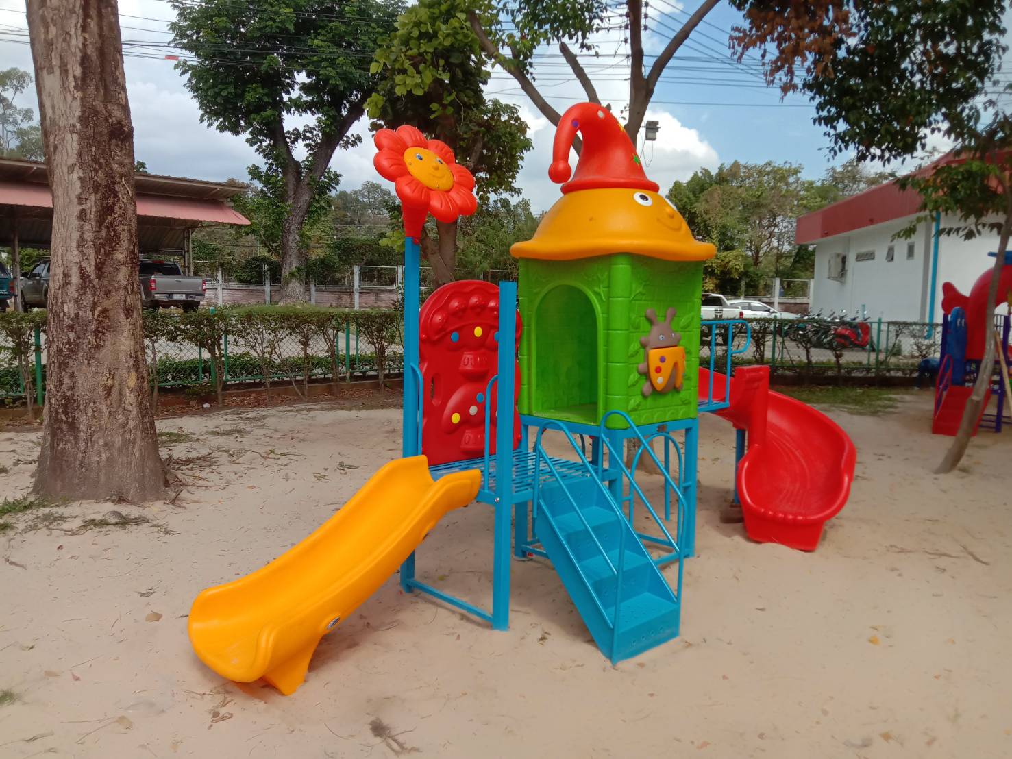 เครื่องเล่นสนาม ชุด บ้านสามสี เครื่องเล่นเสริมพัฒนาการ