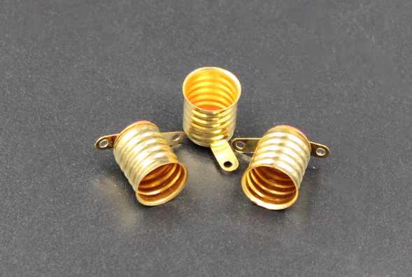 หลอดไฟแบบไส้พร้อมขั้ว E10