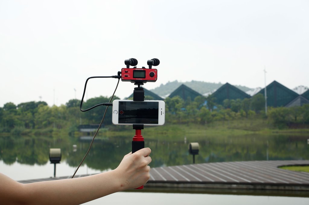 Saramonic SmartMixer เครื่องขยายเสียงขนาดเล็กสำหรับสมาร์ทโฟน