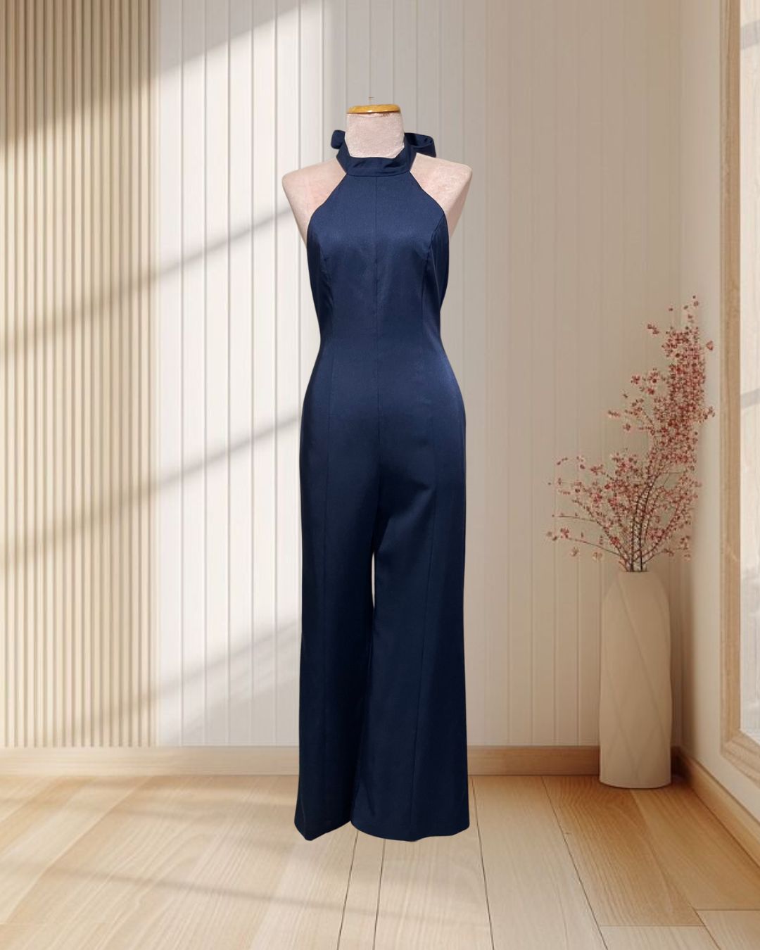 (PRE-LOVED) จั๊มพ์สูทสีน้ำเงิน ผูกโบว์คล้องคอ เรียบหรู ไซส์ S