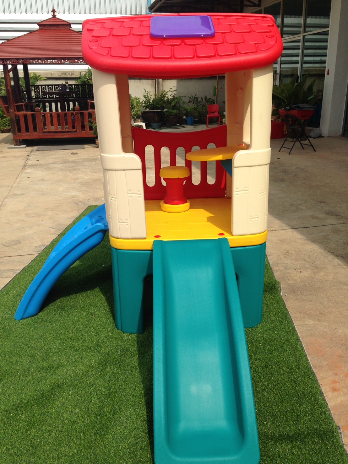 บ้านป้อมเดี่ยว บ้านน้อย บ้านของเล่น สไลเดอร์และปีนป่าย