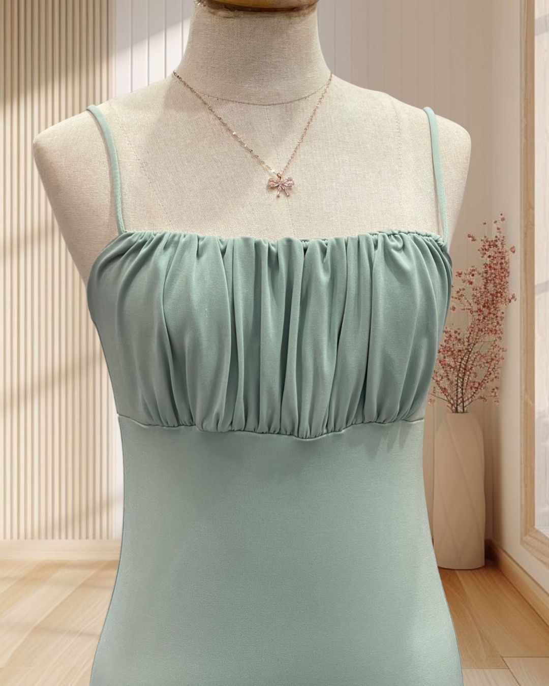 (PRE-LOVED) มินิเดรสสีเขียว สายเดี่ยว ผ้ายืด ไซส์ S