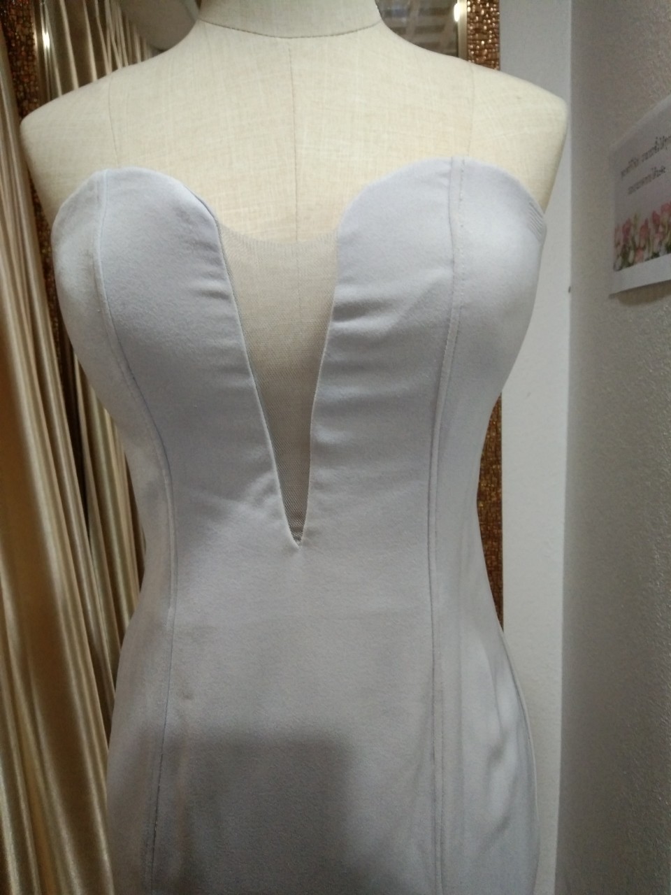 (PRE-LOVED) ราตรียาวสีเทาเกาะอก (S) มือ2