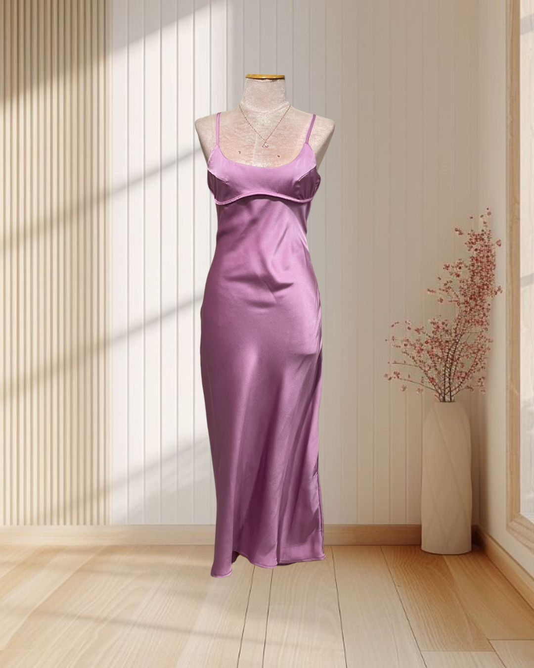 (PRE-LOVED) เดรสยาวสีชมพู สายเดี่ยว เว้าหลัง ผ้าซาตินเซ็กซี่ ไซส์ M