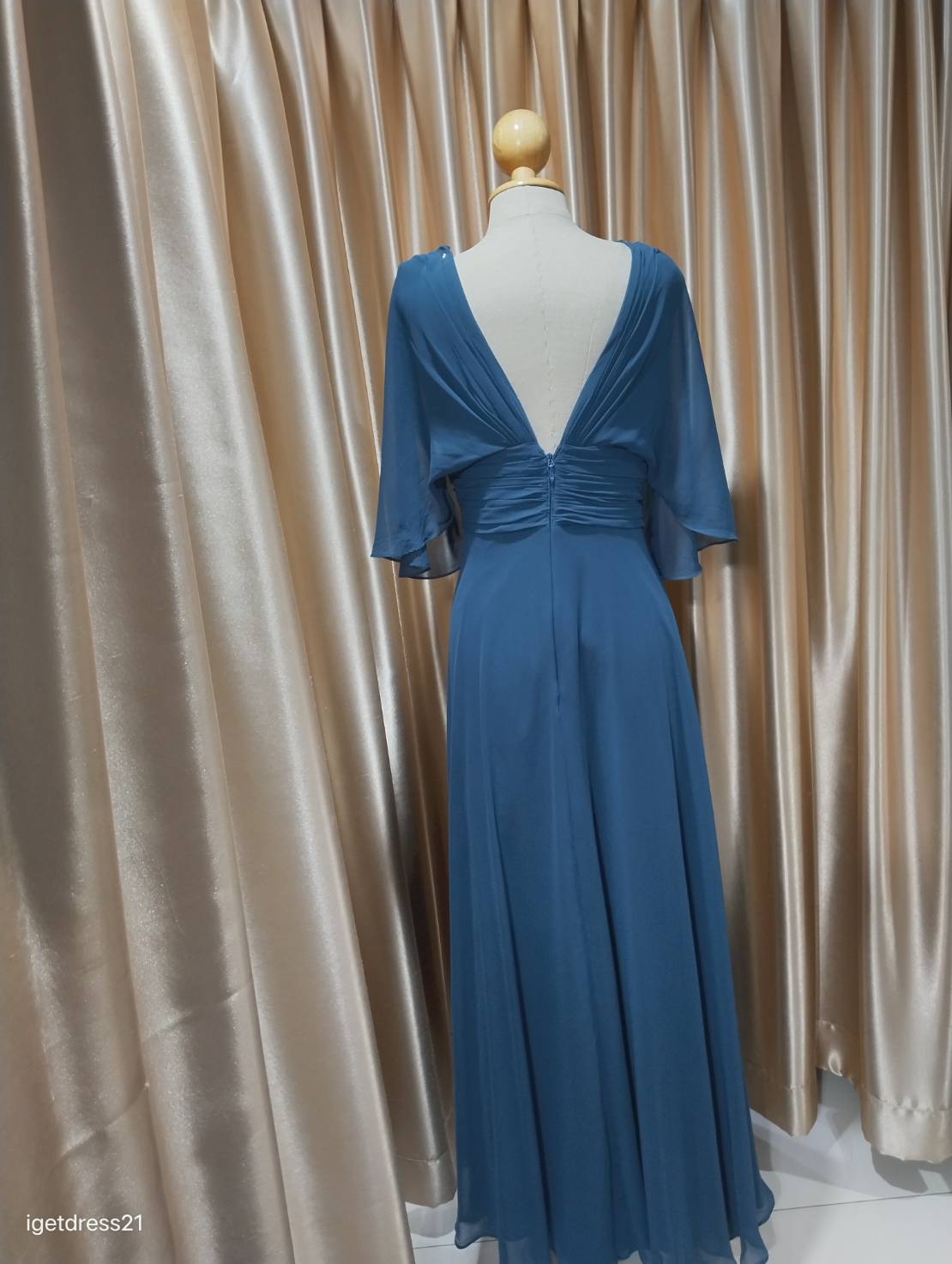 (PRE-LOVED) ชุดราตรียาวอก 50 ชีฟองปิดแขน สีกรม