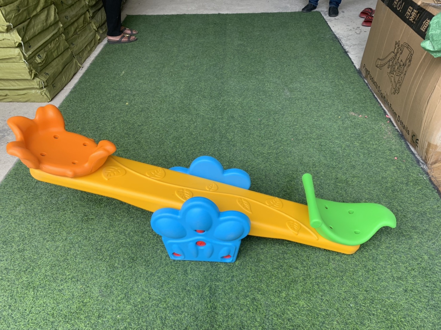 เครื่องเล่นเด็ก ไม้กระดกดอกไม้ ไม้กระดก 2 ที่นั่ง