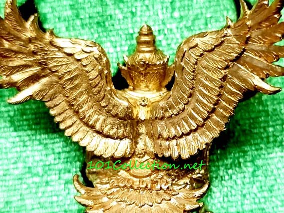 พญาครุฑ เศรษฐีทันใจ หลวงพ่อหวั่น วัดคลองคูณ พิจิตร เนื้อทองแดง ปี ๒๕๖๒ (ขนาด 4.6 x 4.3 ซม.) ตอกโค๊ด ๑๙๗