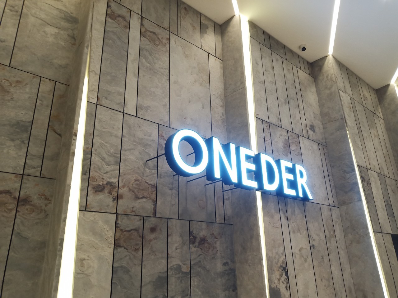 ป้ายกล่องไฟ ONEDER